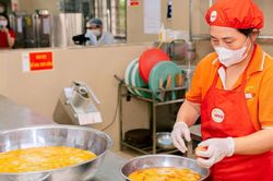 Hà Nội 'siết' quản lý bữa ăn bán trú, quy trách nhiệm hiệu trưởng