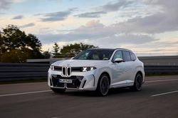 BMW iX5 chạy pin hydro sẵn sàng ra mắt