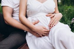 Điều gì xảy ra với cơ thể mẹ trong 3 tháng đầu thai kỳ?