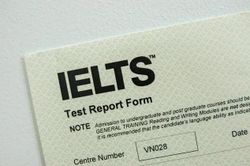 Dự kiến bỏ điểm cộng IELTS:Hết thời 'tấm vé vàng' vào đại học?