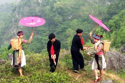 Tuyên Quang sẵn sàng lan tỏa sắc màu văn hóa Mông tại Điện Biên