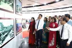 Triển lãm ảnh 'Bắc Ninh xưa và nay': Gìn giữ ký ức để kiến tạo tương lai