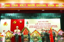 Cục Hậu cần đón nhận Huân chương Bảo vệ Tổ quốc hạng Ba