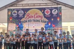 Mùa Trung thu đầu tiên tại trường nội trú biên giới Ia Nan
