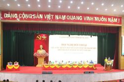 Chủ tịch UBND tỉnh Hưng Y&ecirc;n đối thoại với thanh ni&ecirc;n