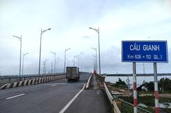 Thay gối cầu Gianh, phương tiện Bắc - Nam lưu thông trên Quốc lộ 1 thế nào?