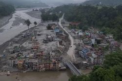 Chuyên gia giải mã yếu tố gây ra trận lũ quét thảm khốc ở biên giới Nepal - Trung Quốc