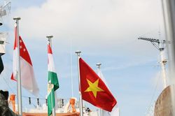 Quốc kỳ Việt Nam tung bay tại Asiad 20