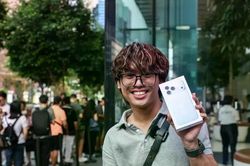 'Fan Táo' quốc tế xếp hàng chờ mua iPhone 18, Singapore có người mua 33 chiếc