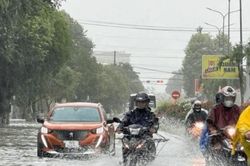 Mưa lớn từ Nghệ An đến TP. Huế, biển có nguy cơ lốc xoáy