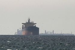 Iran tuyên bố tấn công và bắt giữ tàu chở dầu tại eo biển Hormuz