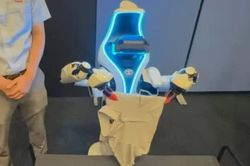 400.000 robot hình người sẽ làm việc cùng công nhân nhà máy Toyota