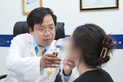 Làm đẹp cấp tốc mùa tựu trường, nhiều nữ sinh mặt sưng như ong đốt