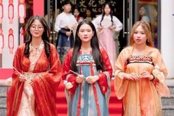 Trải nghiệm văn hóa Trung Quốc qua không gian Tết Trung thu tại Hà Nội