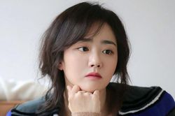 Moon Geun Young bật khóc khi tái xuất showbiz sau kết hôn
