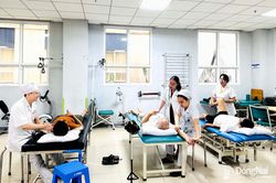 Kiên trì luyện tập phục hồi chức năng sau đột quỵ