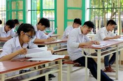 Cùng 1 lớp, khác chiều cao: Nhà trường phải bố trí bàn ghế học sinh thế nào?