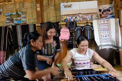 Gắn kết để đồng bào cùng phát triển