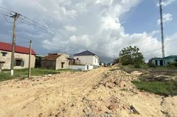 Đường dân sinh dang dở giữa mùa mưa