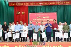 Gặp mặt chức sắc, chức việc trong tôn giáo và người có uy tín trong vùng đồng bào dân tộc thiểu số Cụm số 2