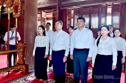 Dâng hương tưởng nhớ nhân kỷ niệm 137 năm Ngày sinh Cụ Bùi Bằng Đoàn