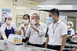 An toàn thực phẩm từ bếp ăn tập thể