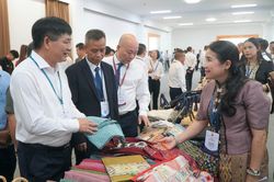 Thúc đẩy kết nối thương mại biên mậu Việt Nam - Lào - Trung Quốc trong kỷ nguyên số và thương mại xanh