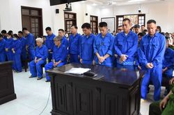 'Phù phép' bệnh án tâm thần, 42 bị cáo lãnh án