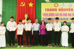 Thường Lạc (Đồng Tháp) phát động Tháng Khuyến học, tuyên dương các mô hình học tập tiêu biểu