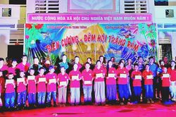 Tết Trung thu sớm ấm áp đến với trẻ em vùng cao biên giới Lào Cai