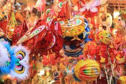 Mua đồ chơi Trung thu cho trẻ, đừng chỉ nhìn vào giá và mẫu mã, đây là tiêu chí cha mẹ cần quan tâm