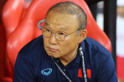 Chê bóng đá Thái Lan kém Việt Nam, HLV Park Hang Seo xin lỗi