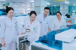 Bệnh viện Bạch Mai rút thời gian trả kết quả xét nghiệm xuống còn 45 phút
