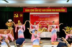 Nghệ sĩ sân khấu Hà Nội hướng về Ngày Sân khấu Việt Nam