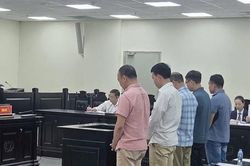 Thuyền trưởng hầu toà vì bán dầu ngay trên biển