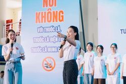Nghệ sĩ ủng hộ cấm hút thuốc lá điện tử, thuốc lá nung nóng