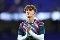 Arsenal có thể chia tay thần đồng Dowman
