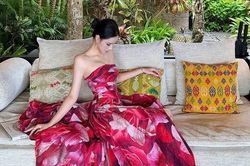 Áo váy vứt đi sau một lần du lịch ở Trung Quốc