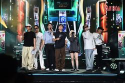 Dàn sao tất bật tổng duyệt cho đêm nhạc 'Trạm Yêu concert 5'