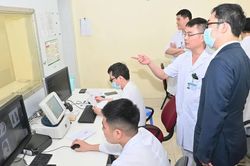 Bệnh viện Phổi Trung ương thúc đẩy hợp tác chuyên môn với chuyên gia phẫu thuật lồng ngực Nhật Bản