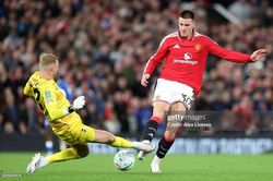 Ghế nóng: Bão tố ở Old Trafford