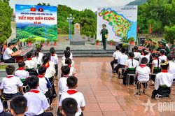 Tiết học biên cương giữa núi rừng Mường Lát