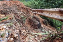 15.750 ngôi nhà, 31 điểm trường hiện vẫn ngập do mưa lũ