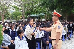 Giữ bình an trên những nẻo đường đến trường