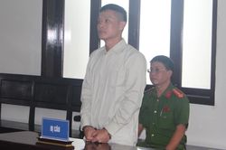 Lừa chiếm tiền bán đất của người quen