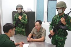 Triệt phá đường dây tổ chức đưa nhiều người nước ngoài xuất cảnh trái phép