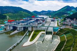 Tận thấy 'kênh đào thế kỷ' của Trung Quốc, một tuyến thương mại đi Việt Nam