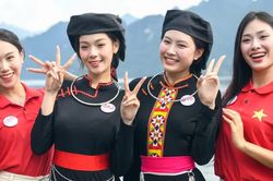 53 cô gái Hoa hậu Việt Nam ngỡ ngàng trước cảnh sắc hồ Na Hang