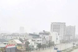 Nghệ An: Mưa lớn gây ngập sâu, nhiều phương tiện mắc kẹt