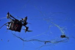 Vũ khí 'màng nhện' tóm gọn drone trong tích tắc, định nghĩa lại phòng thủ không chiến